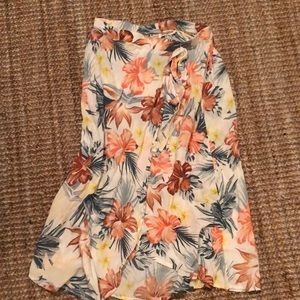 Rip curl long skirt.